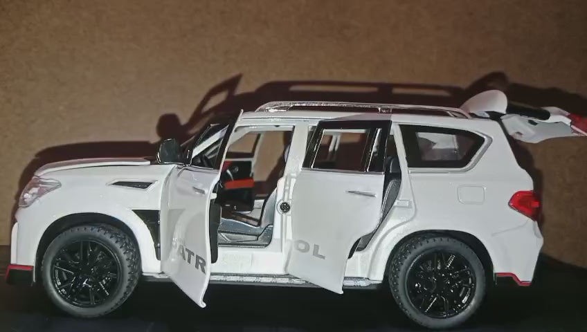 Die-Cast Nissan Patrol 1:24 Mini Car Realistic Model Kids